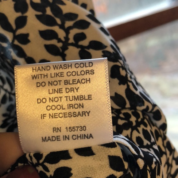 Rose + Olive - Black & White - Size large - Dressy - Picture 6 of 6